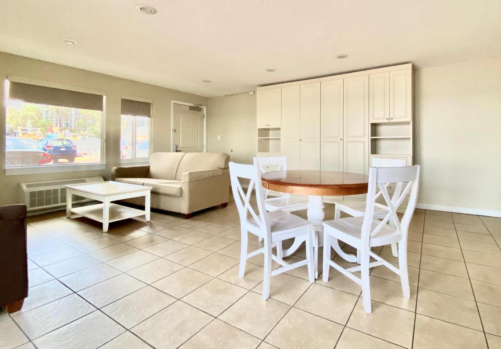 Casa Blanca Gulf Front 111 Apartment